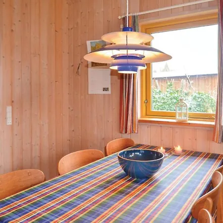 Three-bedroom Holiday In Vaggerlose * Bøtø By